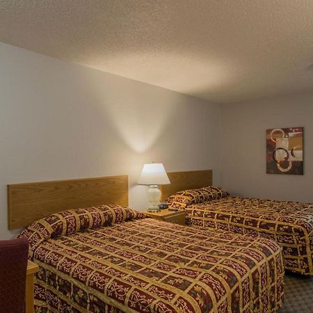 Motel 8 Rock Springs Bagian luar foto