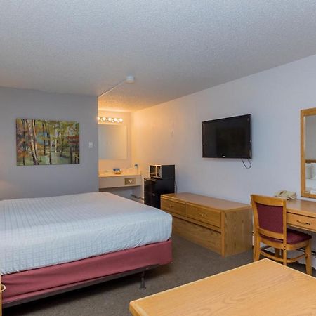 Motel 8 Rock Springs Bagian luar foto
