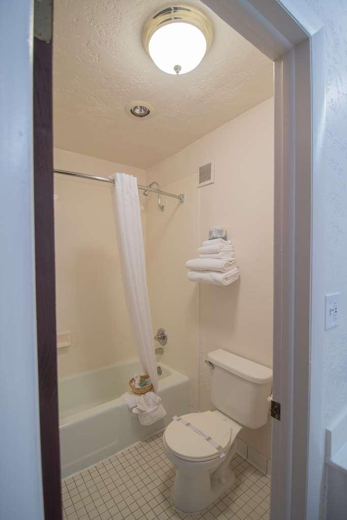 Motel 8 Rock Springs Bagian luar foto