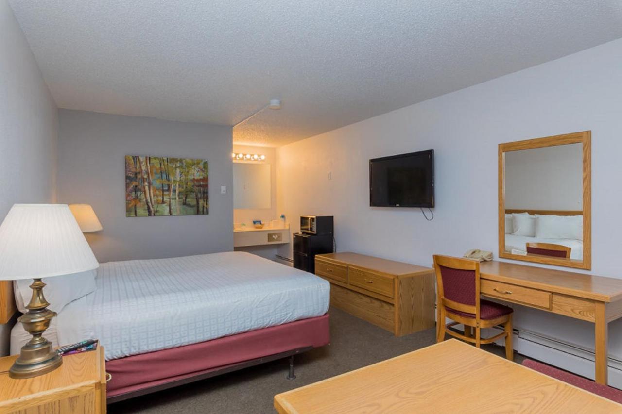 Motel 8 Rock Springs Bagian luar foto