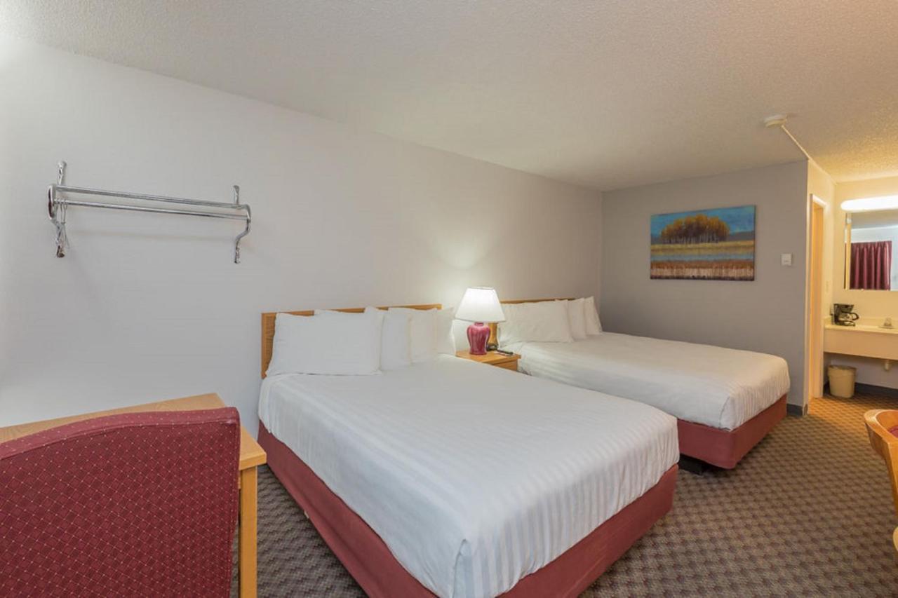 Motel 8 Rock Springs Bagian luar foto